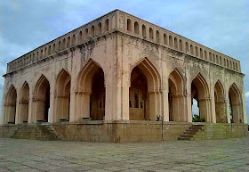 Taramati Baradari - Taramati used to sing and dance here and her melodious songs reached the ears of the Sultan