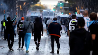 Suporter Marseille bentrok dengan Polisi menjelang Classique Derby