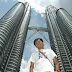 Melihat Langsung Petronas Twin Tower. Salah Satu Gedung Tertinggi di Dunia