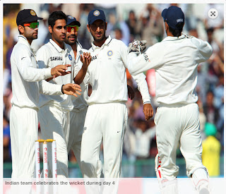 Bhuvneshwar-Kumar-Vitrat-Kohli-INDIA-v-AUSTRALIA-3rd-TEST