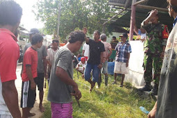 Babinsa Koramil Banda Ajak Masyarakat Bersihkan Pantai