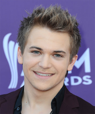 HUNTER HAYES SHORT SPIKY HAIRCUT