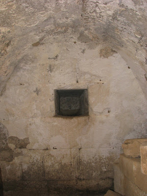 Mycenian Grave Aghios Ioannis Hostos