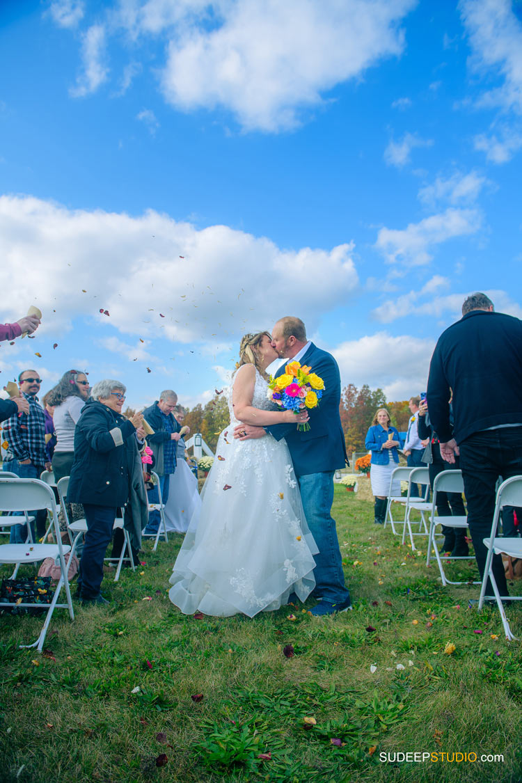 Horse Farm Barn Wedding Photography in Dexter Saline by SudeepStudio.com Ann Arbor Wedding Photographer