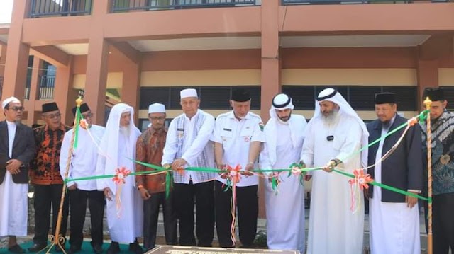 Gubernur Mahyeldi didampingi Bupati Hamsuardi Resmikan Bangunan SMP/SMA Tahfidz Alquran An-Naajiya Ma'had Al Afaf 
