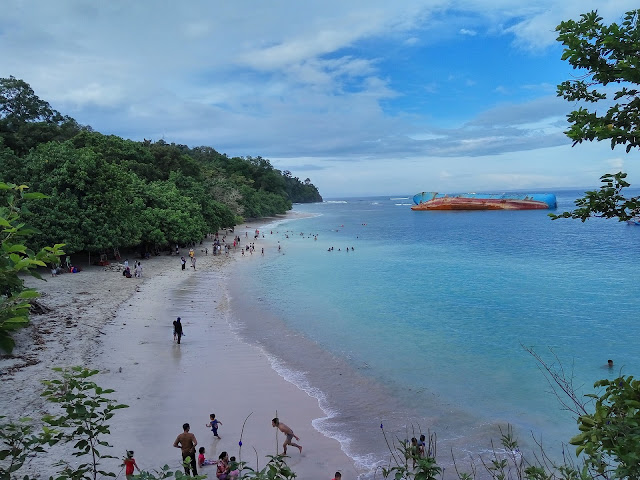 5 Pantai Terpopuler di Indonesia