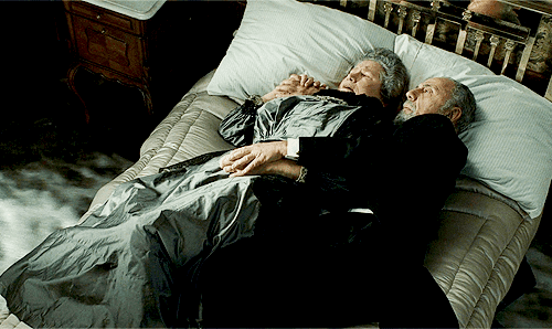 The Touching Story Of The Famous Elderly Couple That Died In Their Bed In Titanic