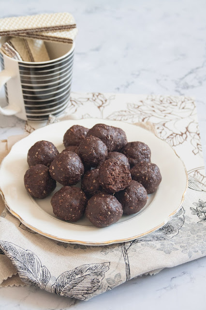 tartufini con wafer e cioccolato fondente