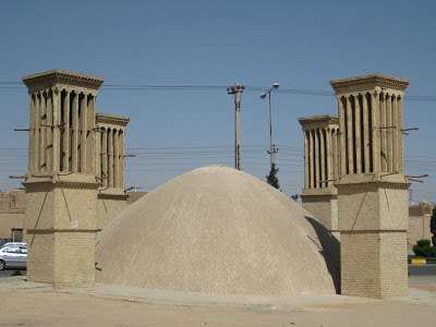 Kulkas Raksasa di Negeri Iran Kuno