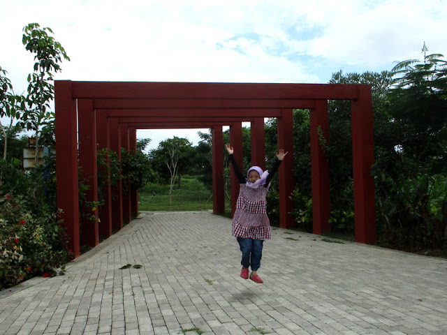 Mengenal Aneka Bunga di Taman Harmoni atau Hutan Bambu Surabaya