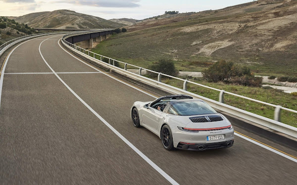 Porsche tem lucro de R$ 120 mil por carro vendido em 2023