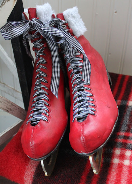 Ice Skates Makeover- Itsy Bits And Pieces