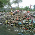 Warga Pegadungan Protes Trotoar Dijadikan Lokasi Pembuangan Sampah
