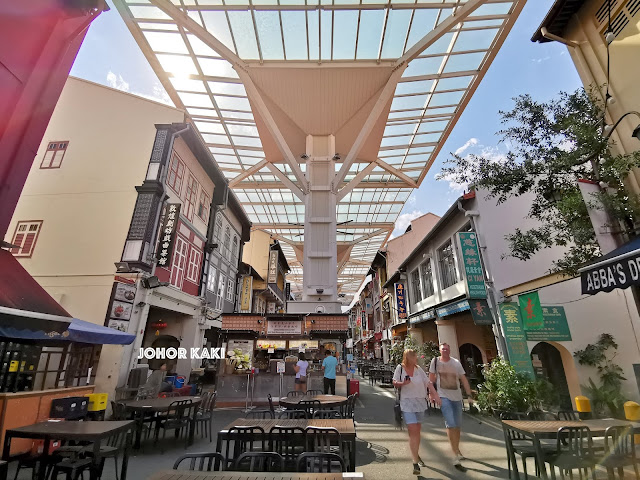 Nanyang Culture and Heritage Food in Singapore Chinatown. Five Foot Way Festival