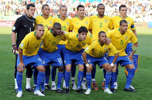 brazil soccer wallpaper. SOCCER PLAYERS WALLPAPER: Brazil FIFA World Cup 2010 Best Football Team