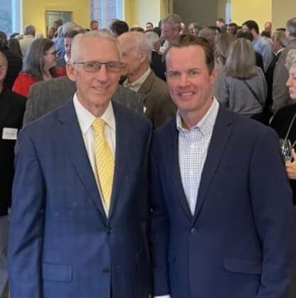 Gary VanDeaver poses for photo with Texas House Speaker Dale Phelan in Texarkana