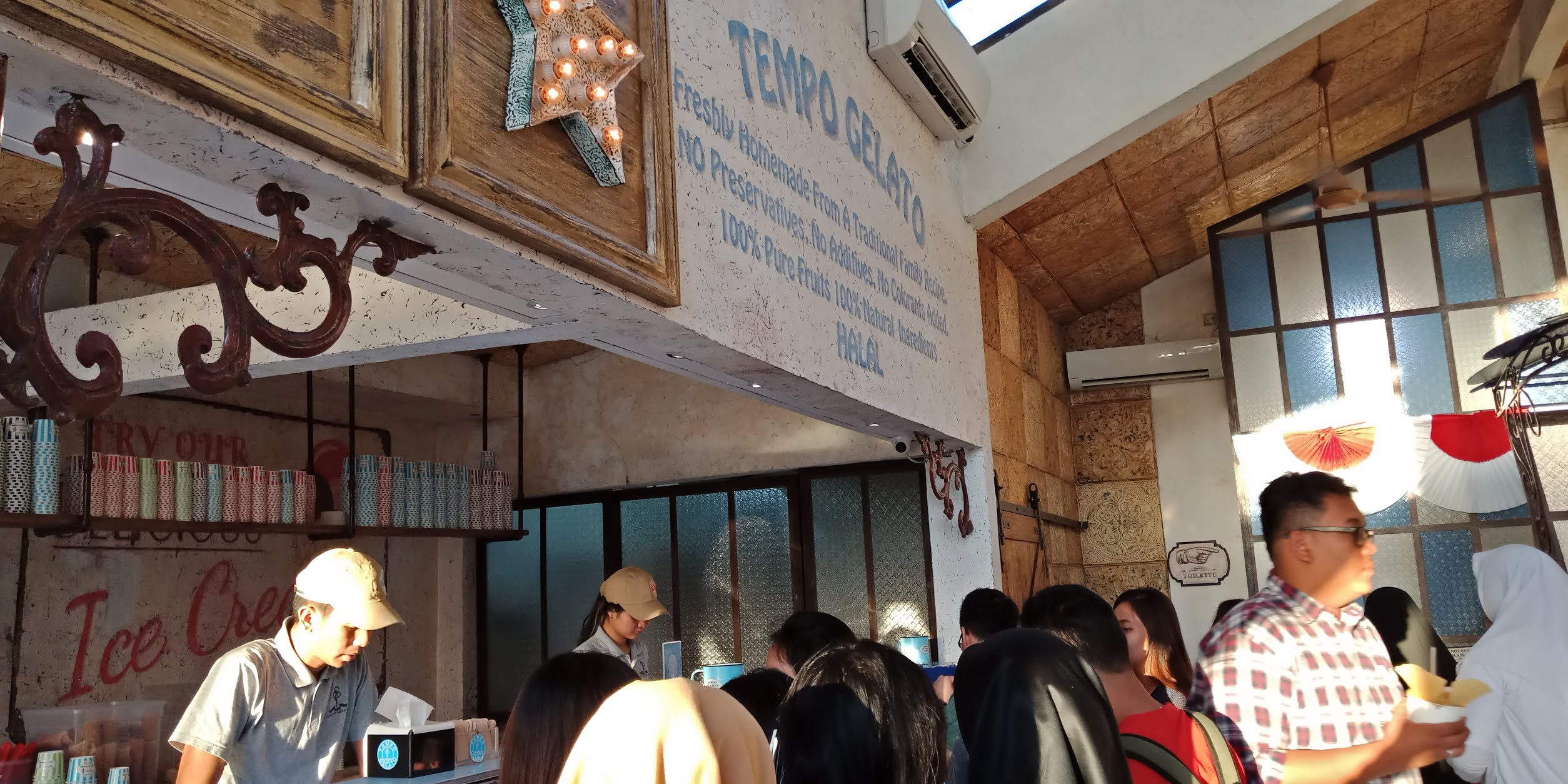 review tempo gelato di jalan kaliurang (dekat UGM Teknik)