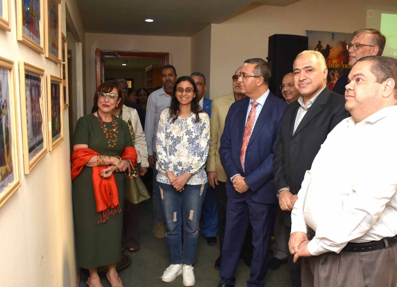 Indian Ambassador to Cairo inaugurates "Tagore and Mahfouz Caricature" Exhibition