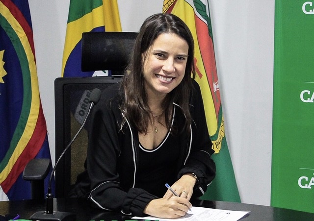 Prefeita Raquel Lyra filia vereadores de Caruaru(PE) ao PSDB