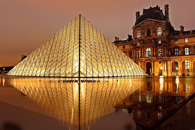Paris Tourist Attraction