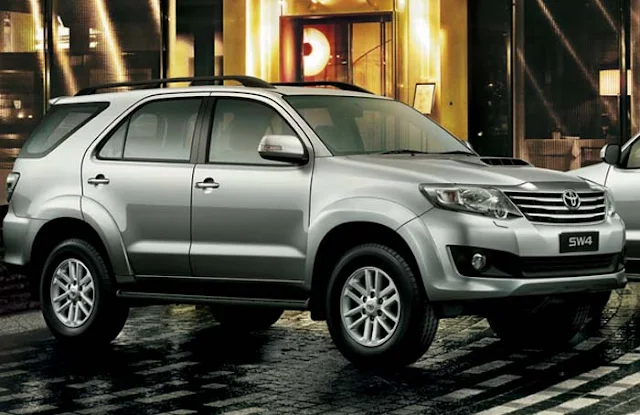 Toyota Hilux SW4 2012 - frente