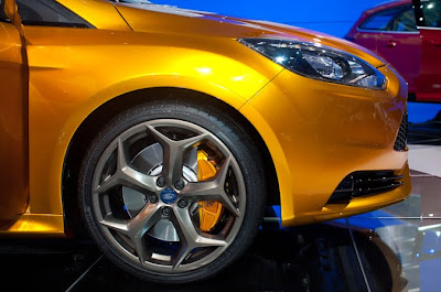 Ford Focus ST first live pictures and details