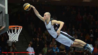 kobe vertical jump Photo