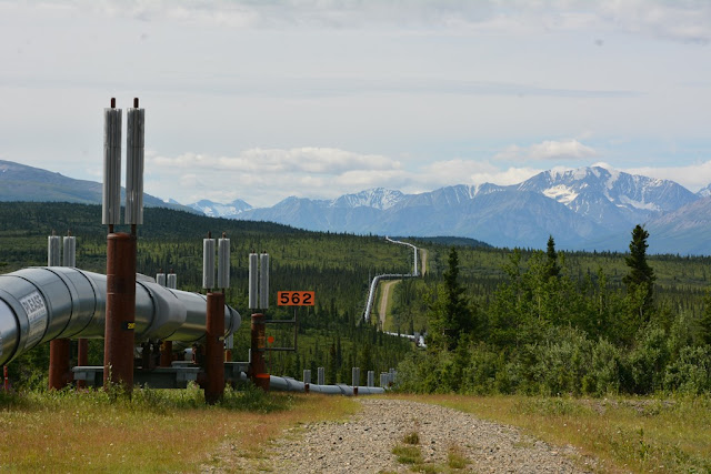 Alaska Pipeline zig zag