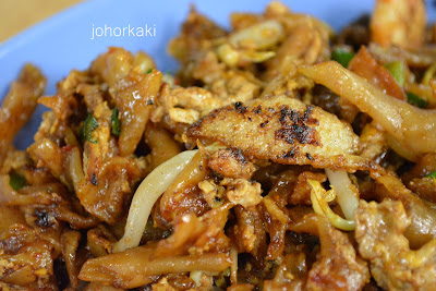 Char-Kuay-Teow-Taman-Sri-Tebrau-Hawker-Centre-Johor-Bahru