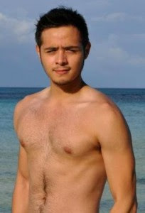 Martin del Rosario Plays Ate Vi's son in The Healing movie