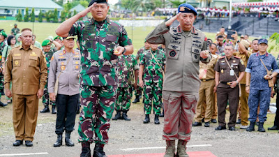 Silaturahmi Bareng Masyarakat di Papua Barat, Kapolri: TNI-Polri Solid dan Siap Kawal Program Pemerintah