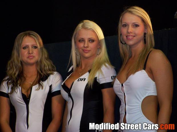 Beautiful Gold Coast Autosalon Girls Picture 2007