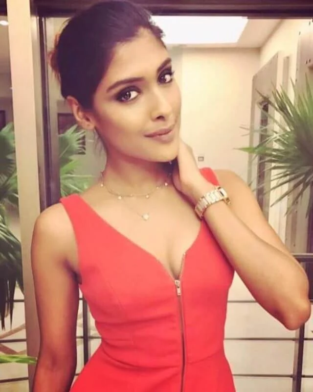 Survivor Tamil contestant Gayathri Reddy