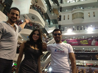 Sunny Leone at Mall