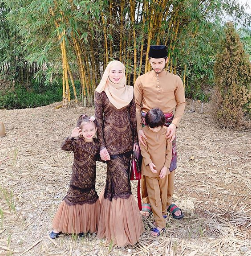 25 Baju Raya Sedondon Selebriti Malaysia Sempena Hari Raya 