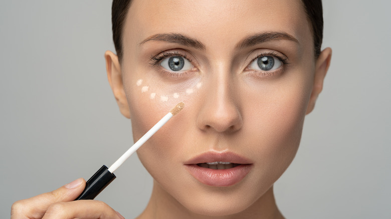 How To Apply Concealer Properly - The Right Way