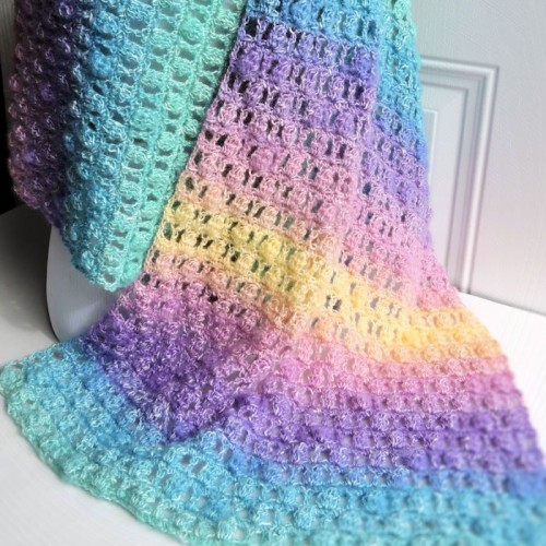 Unicorns in the Mist Shawl - Free Pattern