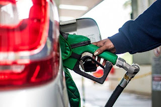 Mesmo com imposto congelado, preço da gasolina não para de subir