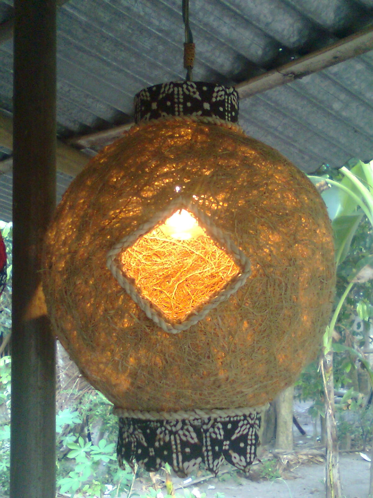 Souvenir handycraft Akar Wangi Lampion  gantung 