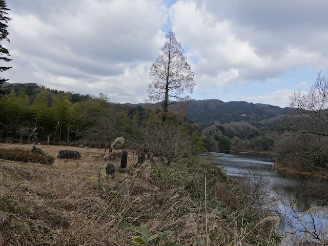 緑水湖　文芸の小径　上長田小学校の跡地