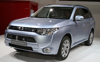 Mitsubishi on News  Mitsubishi Outlander 2013