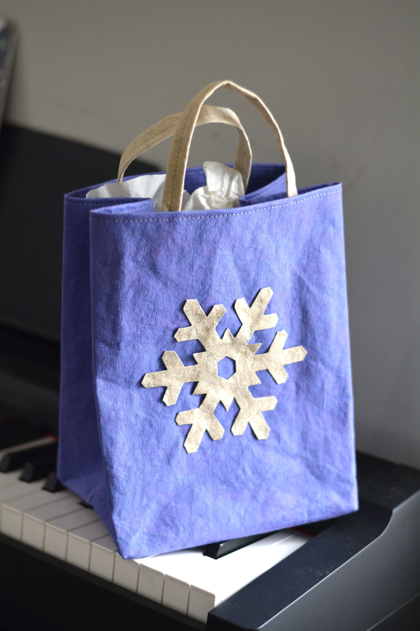 Elegant DIY Gift Bag Tutorial