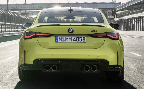 Novo BMW M4 2021