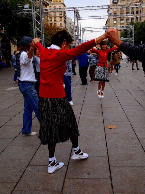 sardana dancing barcelona