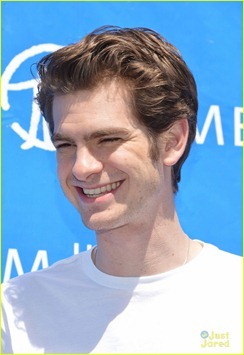 andrew-garfield-spider-delivery-03
