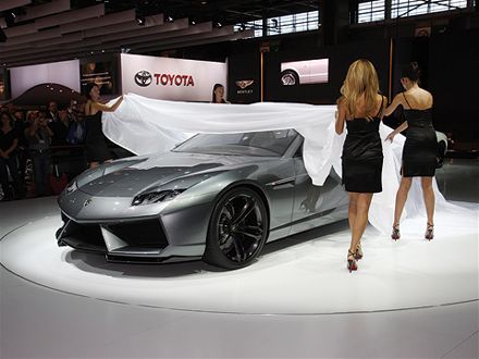 Lamborghini Estoque Cars Showing Through of hottests Girls in auto show