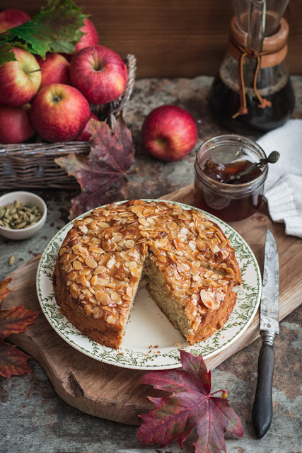 Gâteau aux pommes moelleux, cardamome et cannelle