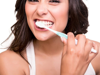 4 nguyên nhân khiến nướu chảy máu khi đánh răng-2