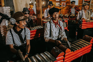 Gamelan Sunda Sebagai Media Pendidikan Karakter
