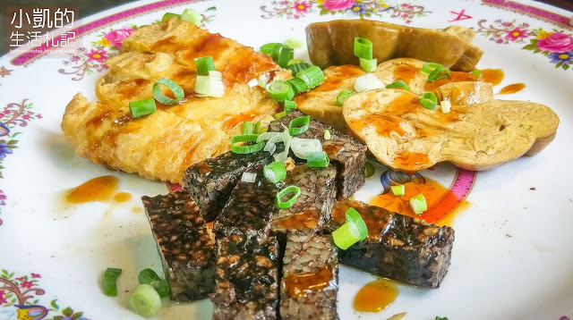 小凱的生活札記,中壢新老牌牛肉麵,加湯加麵,免費茶包咖啡,桃園美食